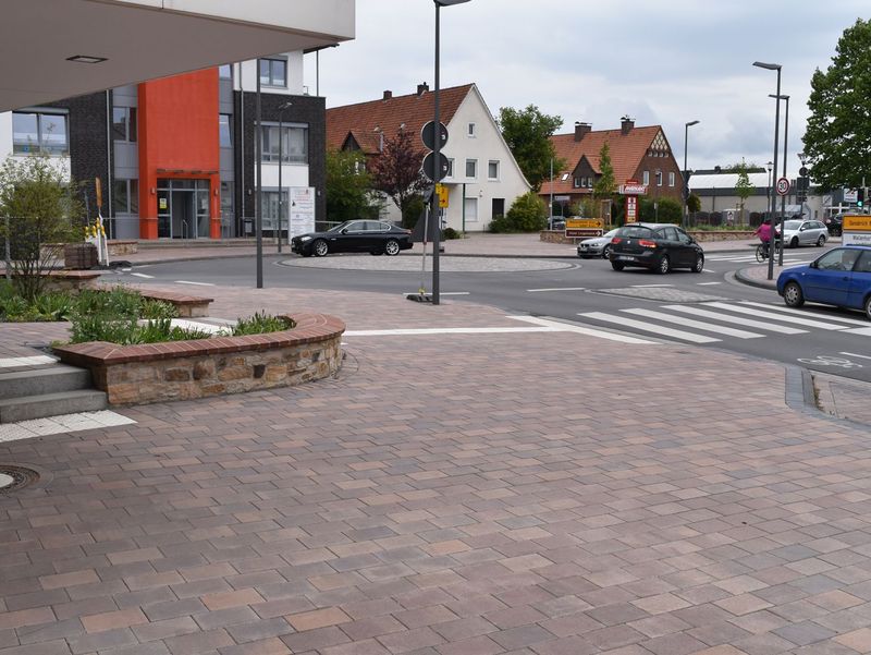 Ansicht des Ruller Kreisverkehrs im Projekt Dorferneuerung